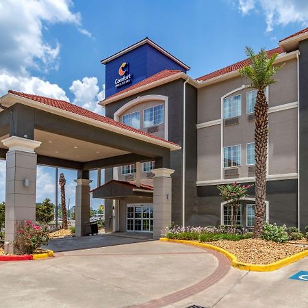 Comfort Inn & Suites Кливланд Екстериор снимка