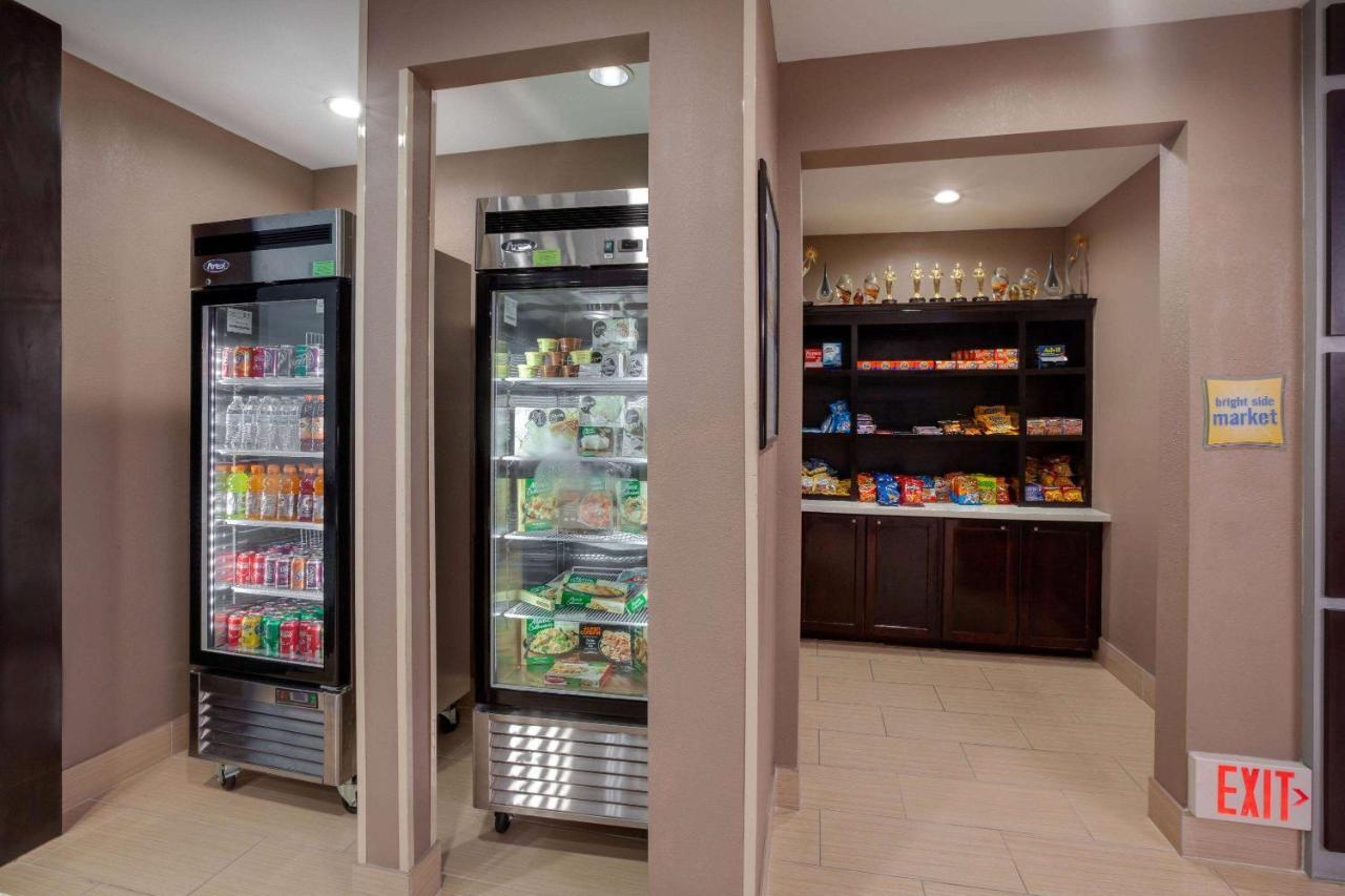 Comfort Inn & Suites Кливланд Екстериор снимка