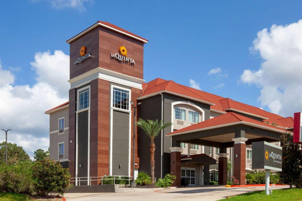 Comfort Inn & Suites Кливланд Екстериор снимка